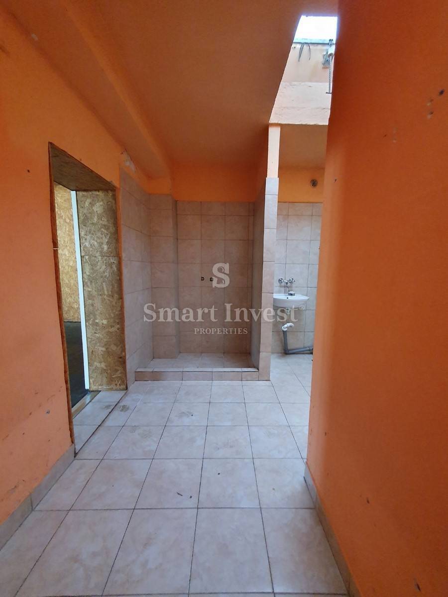 FIUME - KANTRIDA, spazio commerciale e magazzino