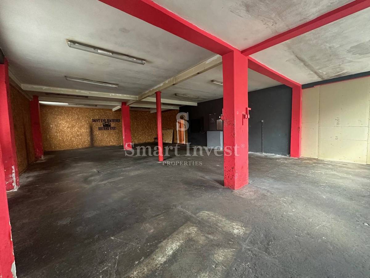 FIUME - KANTRIDA, spazio commerciale e magazzino