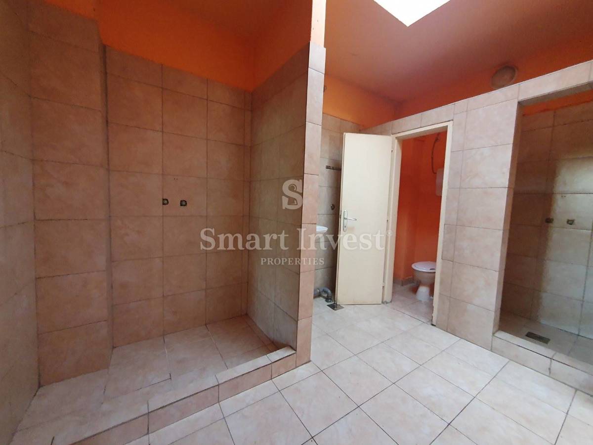 FIUME - KANTRIDA, spazio commerciale e magazzino