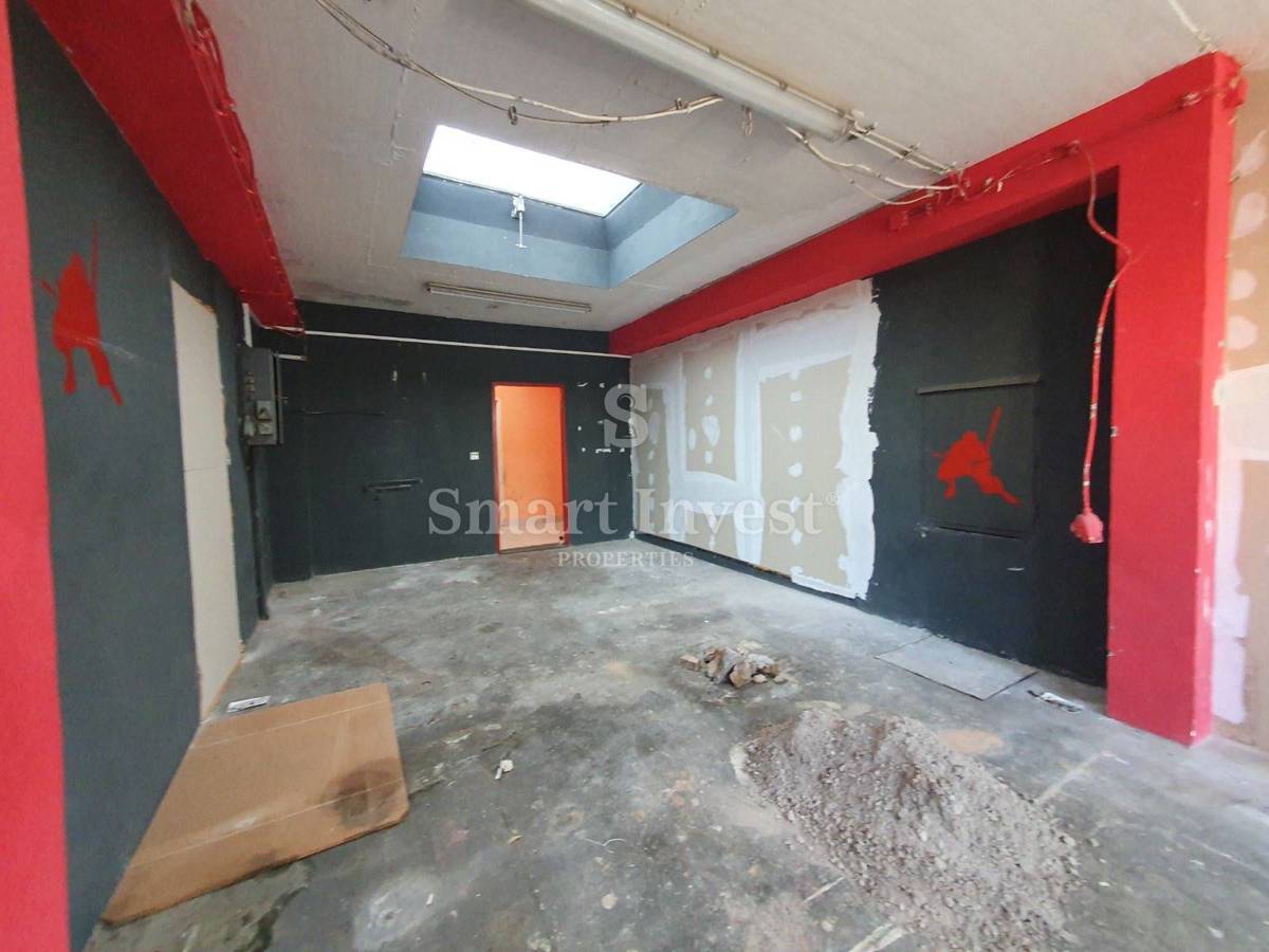 FIUME - KANTRIDA, spazio commerciale e magazzino