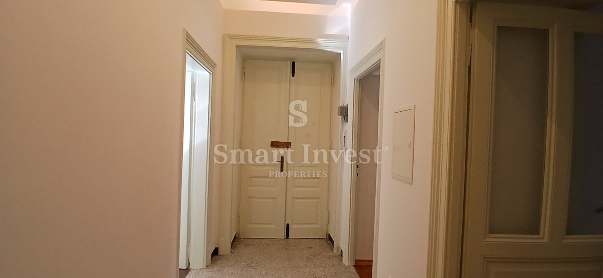 FIUME - CENTRO, appartamento trilocale ristrutturato vicino al Korzo