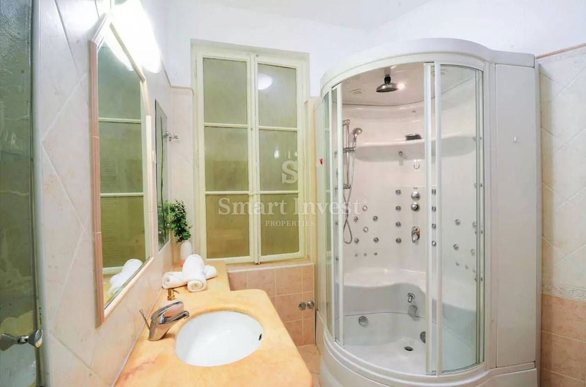 OPATIJA - CENTER, 3-bedrooms apartment with garden and parking near the sea