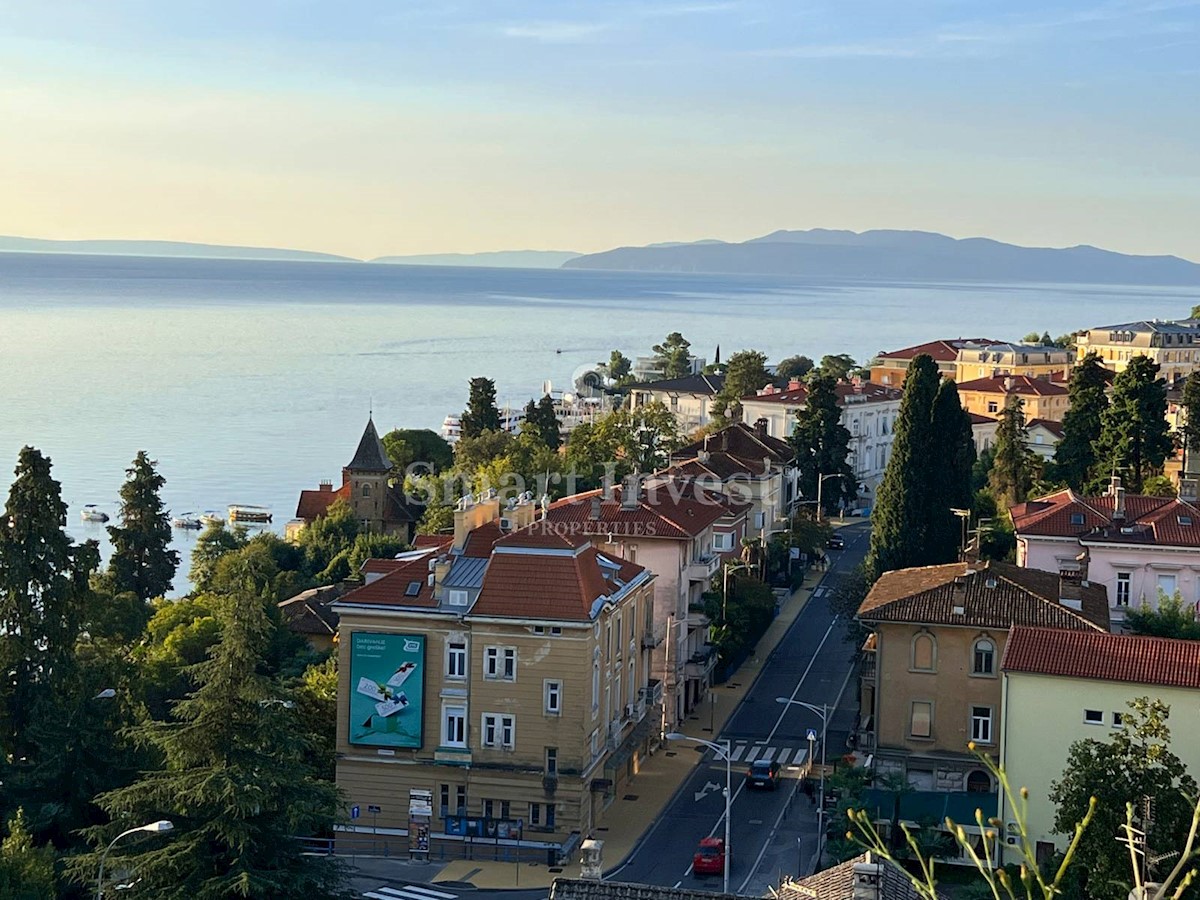 OPATIJA - CENTAR, LUXURY 2-BEDROOMS APARTMENT WITH SEA VIEW AND GARAGE