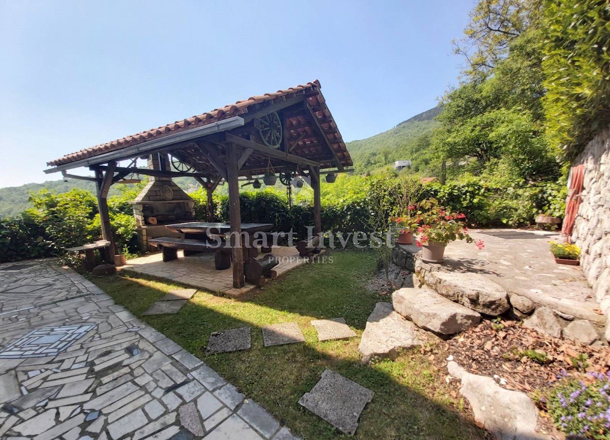 OPATIJA - RUKAVAC, House of 400 m2 with a panoramic sea view