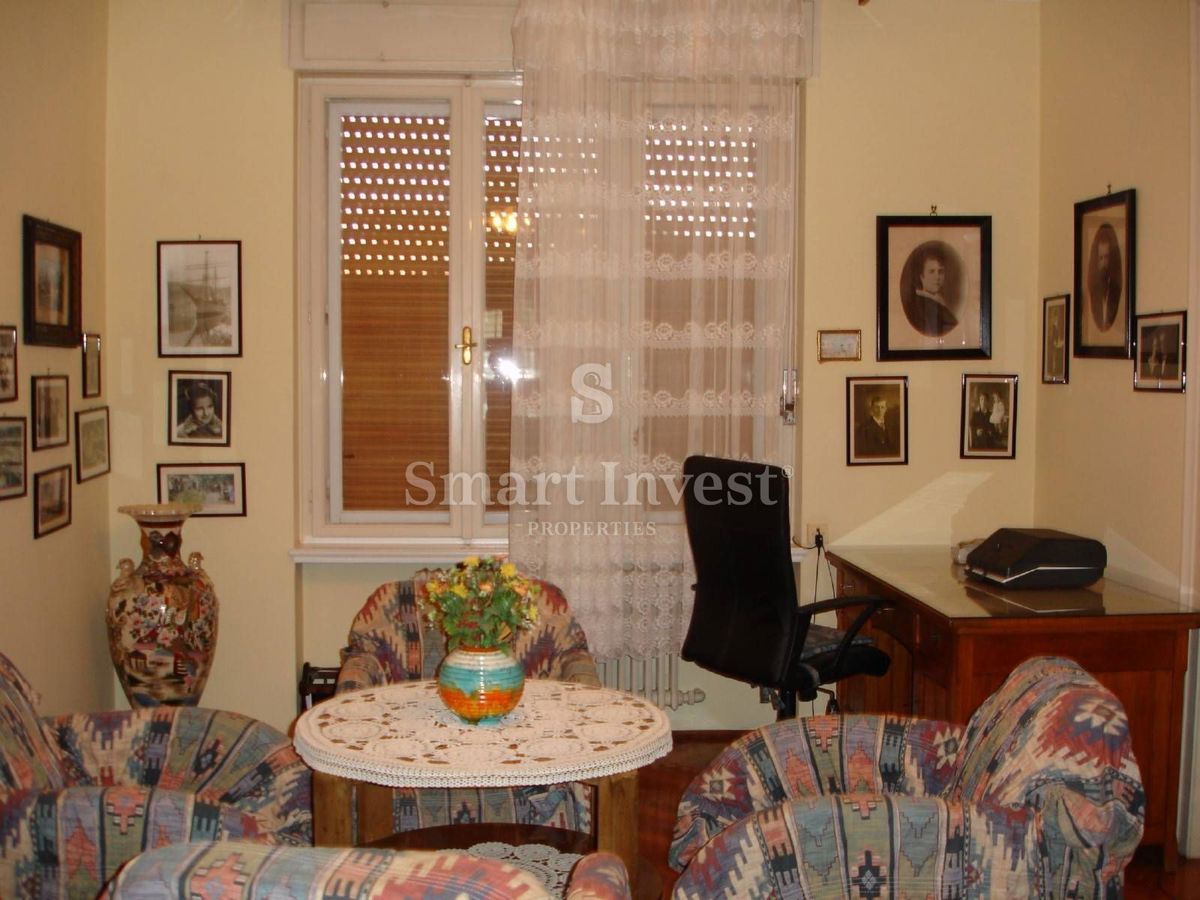 Casa Pećine, Rijeka, 400m2
