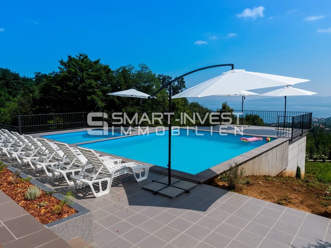 IČIĆI, 4-bedrooms apartment in new building with pool and sea view