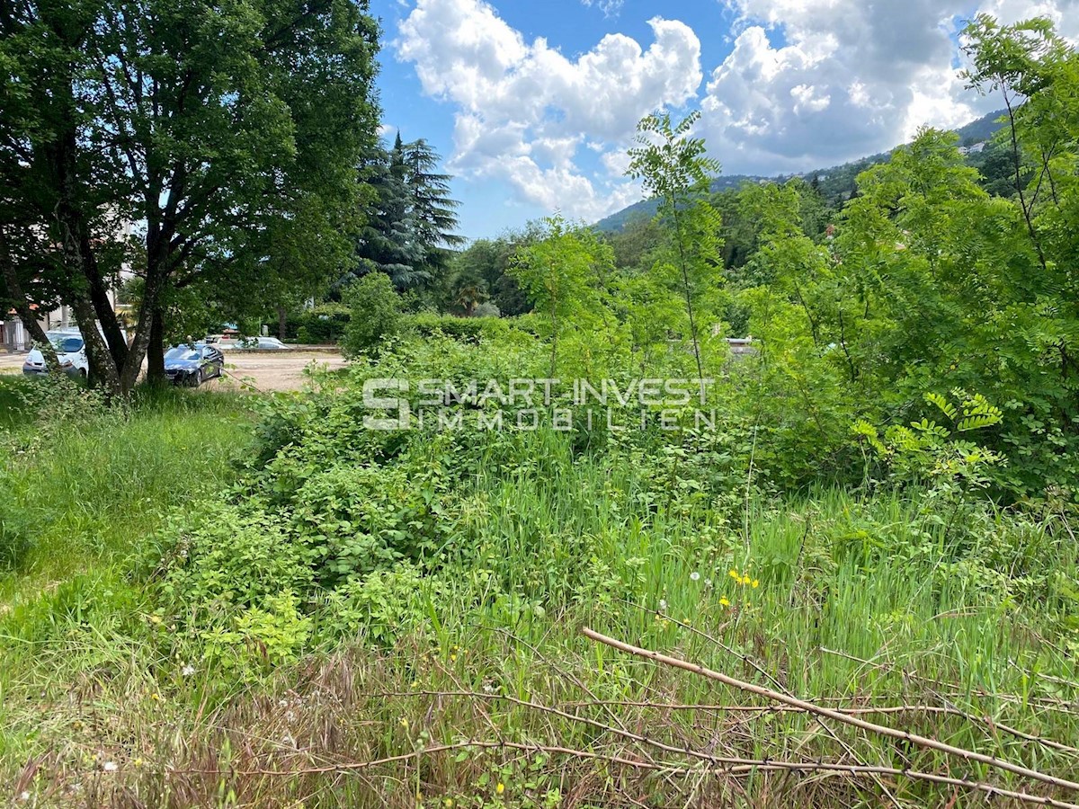 LOVRAN, Land plot of 9847 m2 with building permit and sea view