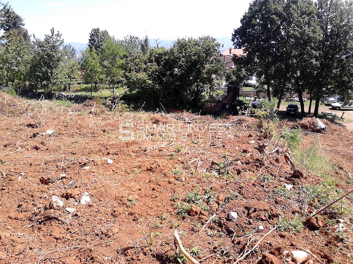 LOVRAN, Land plot of 9847 m2 with building permit and sea view