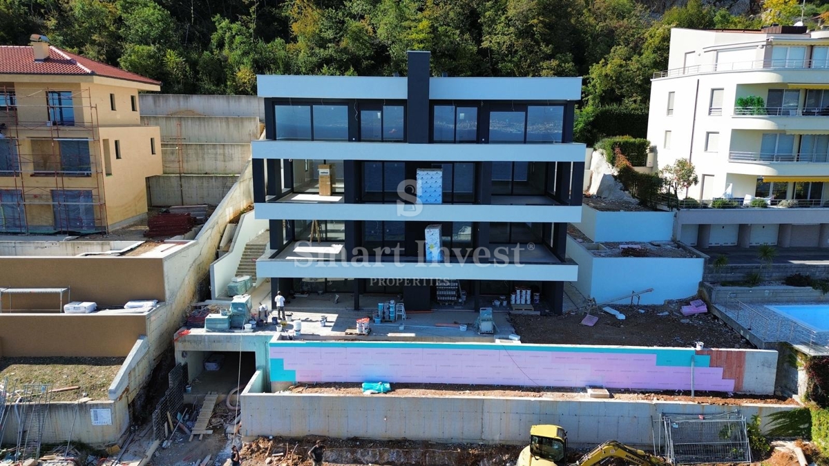 ABBAZIA, appartamento trilocale di lusso con vista mare e garage (A6)