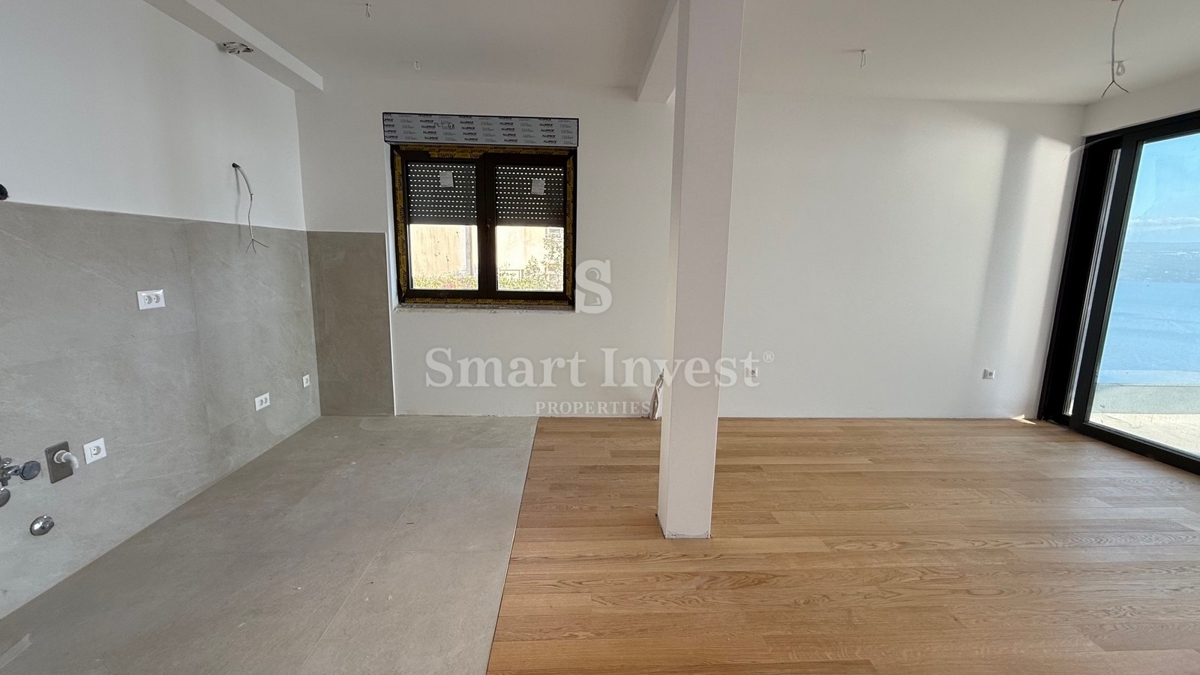 ABBAZIA, appartamento trilocale di lusso con vista mare e garage (A6)