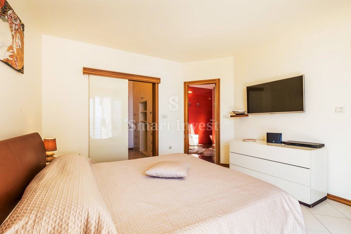 OPATIJA, LUXURY PENTHOUSE WITH GARDEN, 150m TO THE SEA