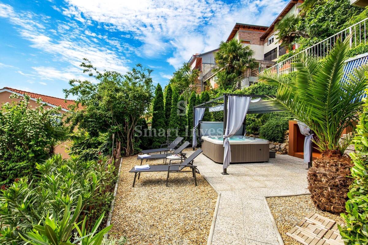 OPATIJA, LUXURY PENTHOUSE WITH GARDEN, 150m TO THE SEA