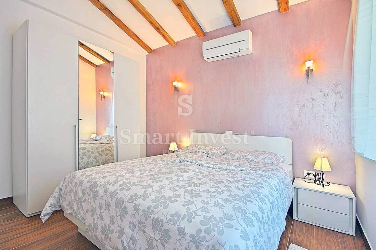 ISTRIA - NOVIGRAD, Bella villa con piscina in vendita, in zona tranquilla!