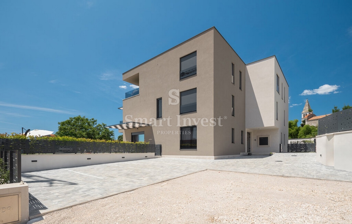 ISTRIA - PARENZO, Appartamento di lusso con piscina e giardino, in vendita