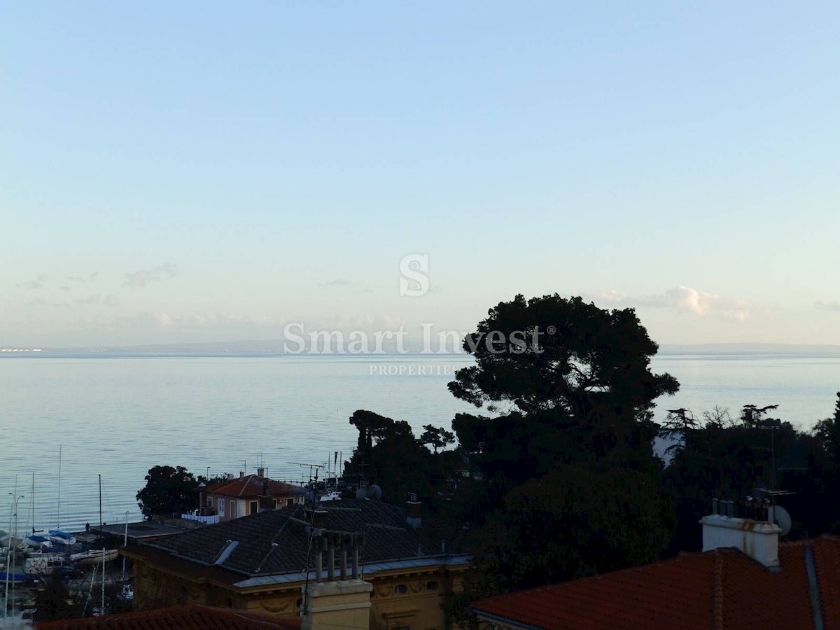 OPATIJA - CENTER, Exclusive apartment of 120 m2 near the sea