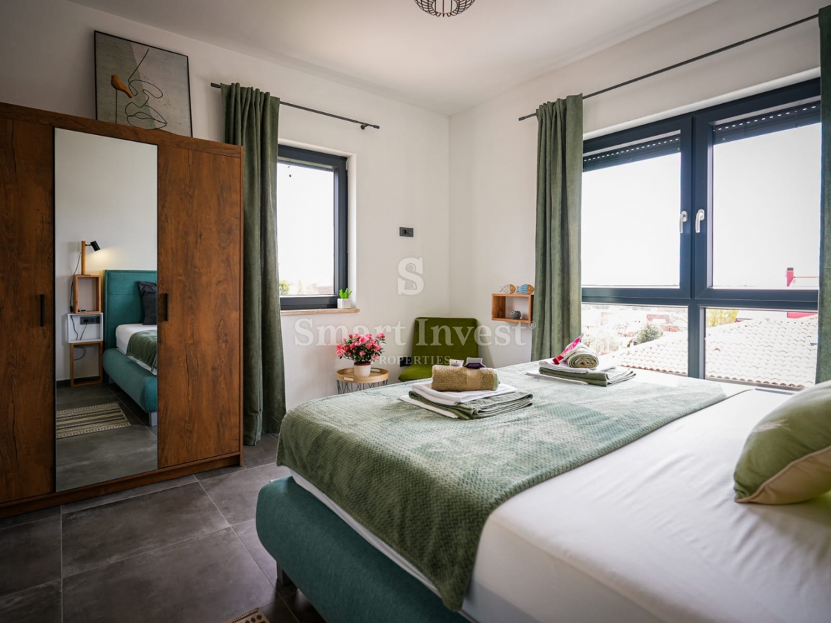 ISTRIA - UMAGO, casa moderna con piscina vicino al mare
