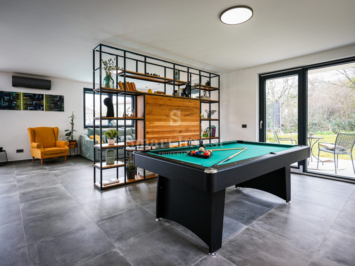 ISTRIA - UMAGO, casa moderna con piscina vicino al mare