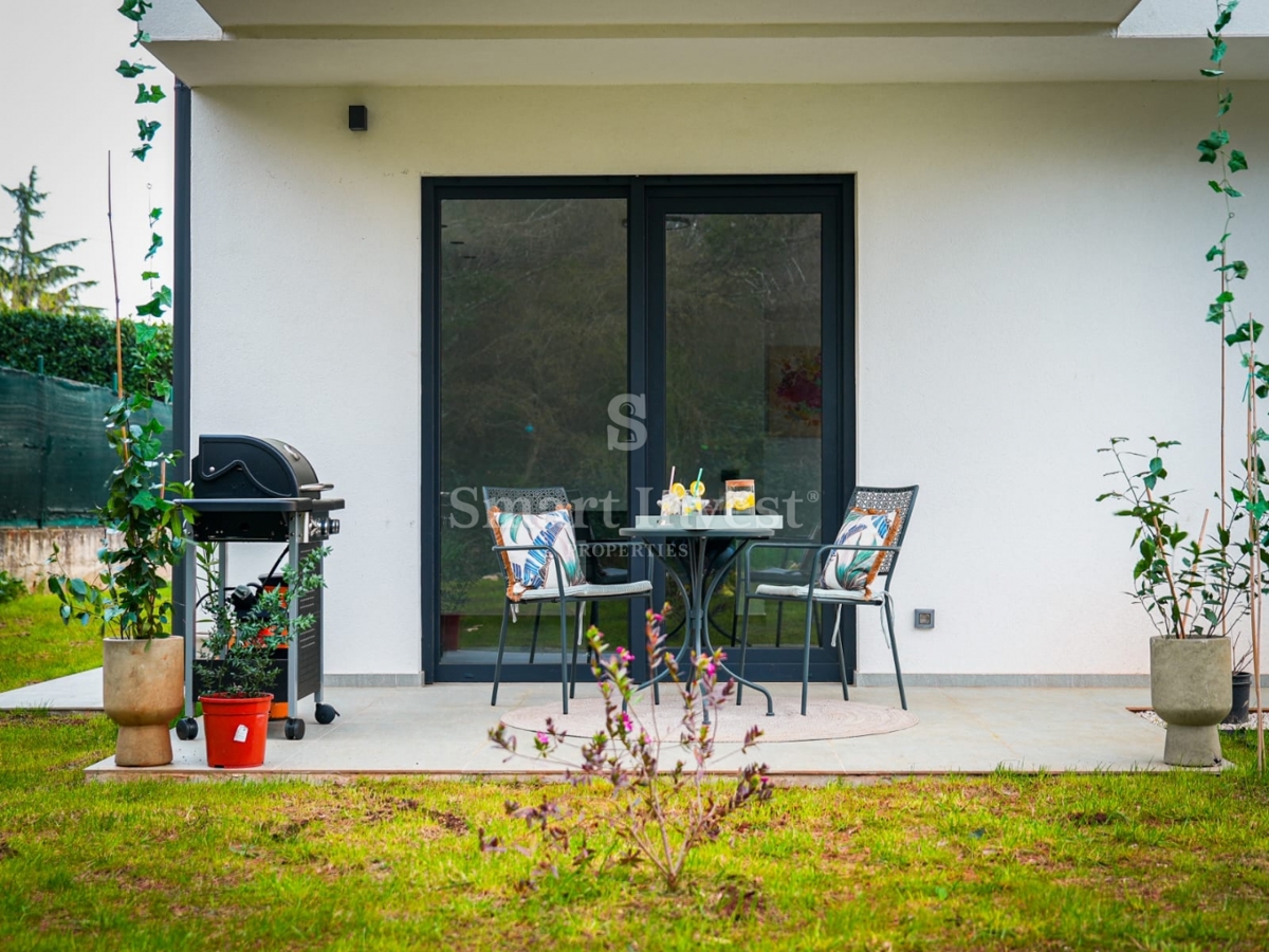 ISTRIA - UMAGO, casa moderna con piscina vicino al mare