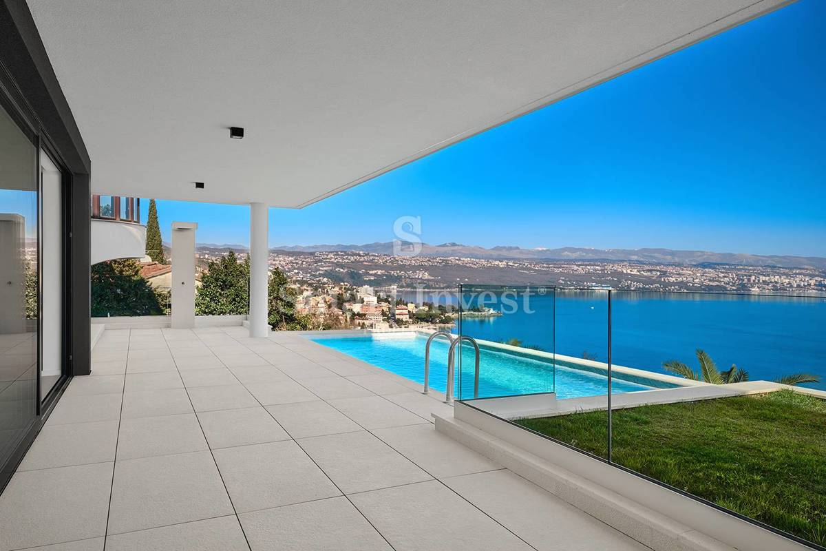 ABBAZIA, nuovo appartamento di lusso con piscina e giardino