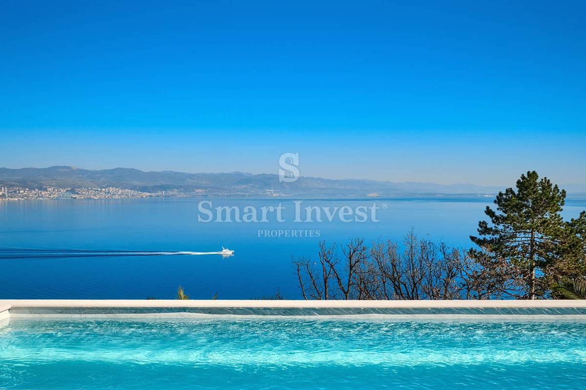 ABBAZIA, nuovo appartamento di lusso con piscina e giardino