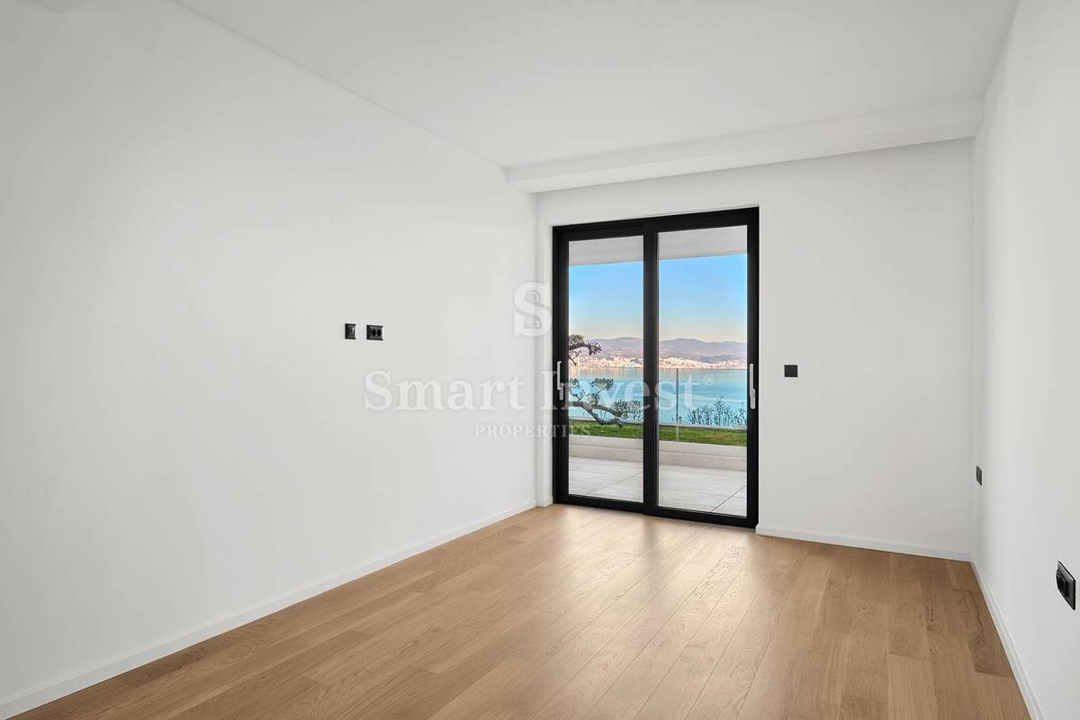 ABBAZIA, nuovo appartamento di lusso con piscina e giardino