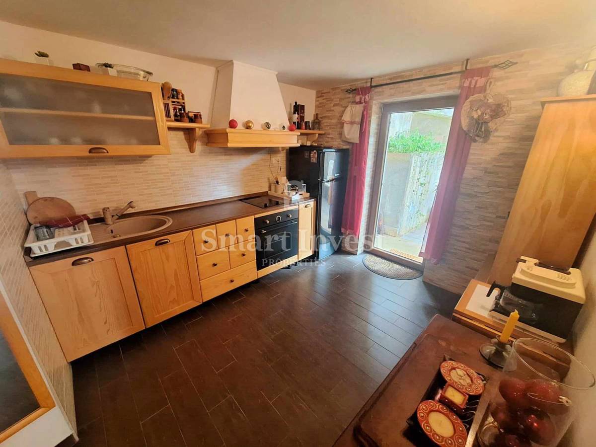 ISTRIA - RABAC, due appartamenti con giardino e parcheggio!