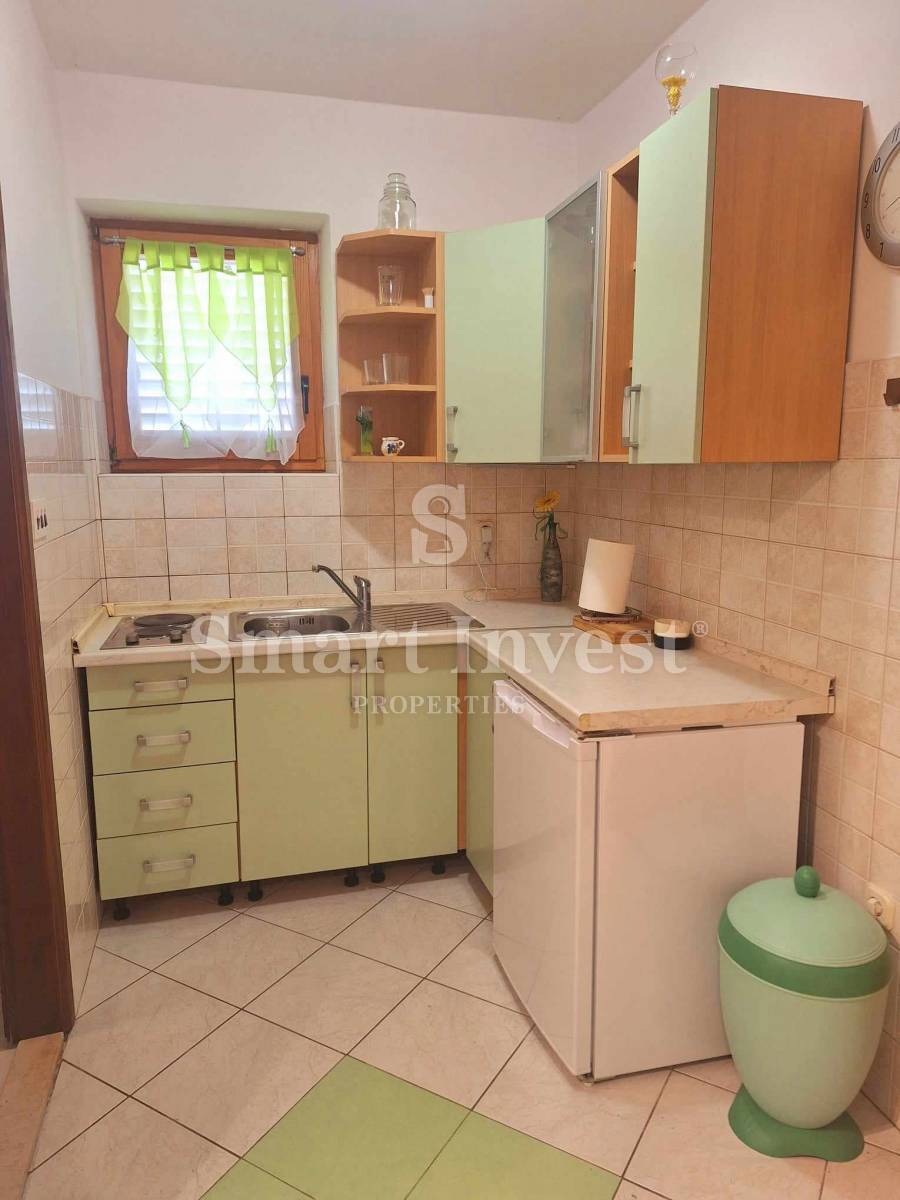 ISTRIA - RABAC, due appartamenti con giardino e parcheggio!