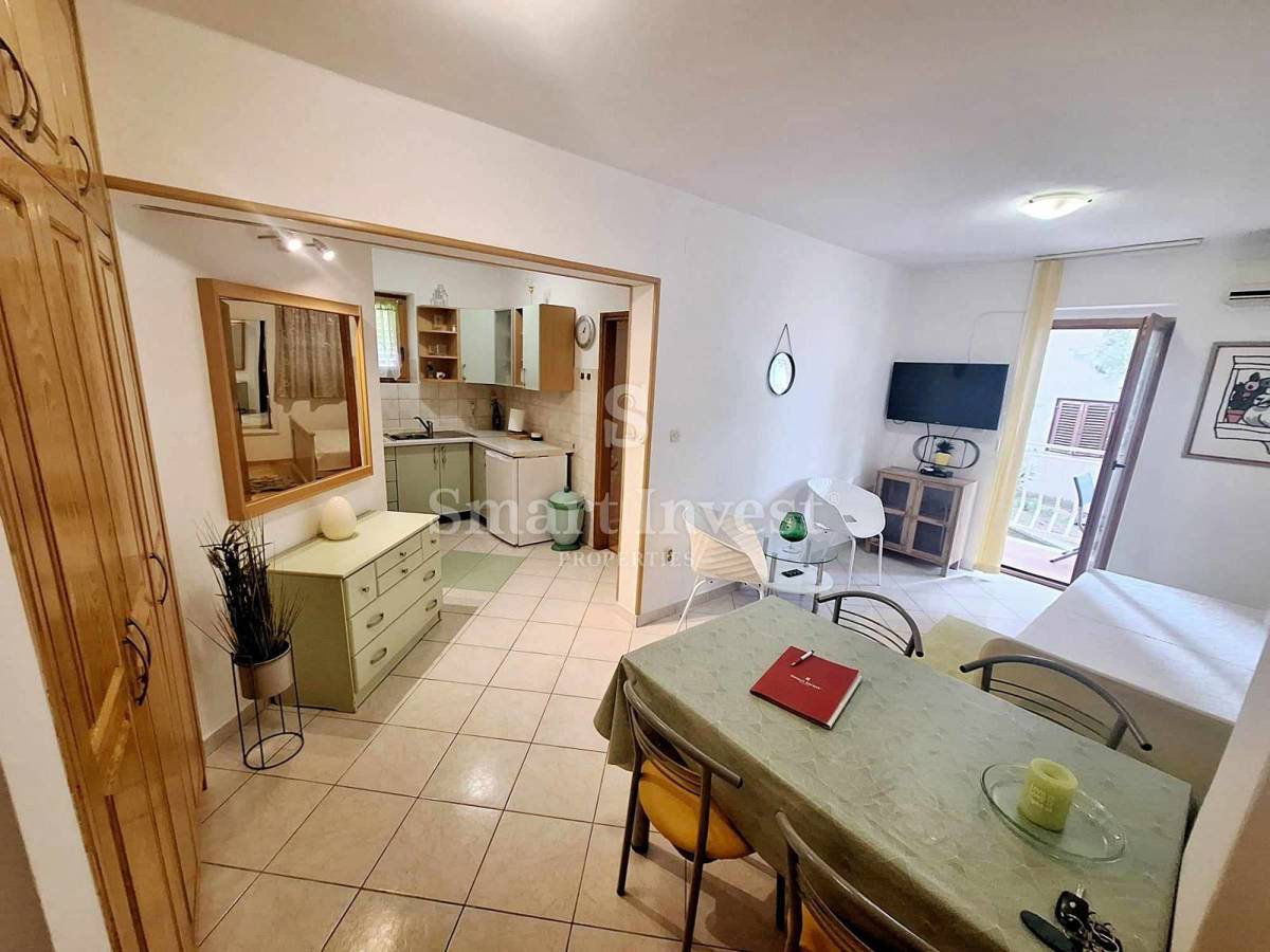 ISTRIA - RABAC, due appartamenti con giardino e parcheggio!