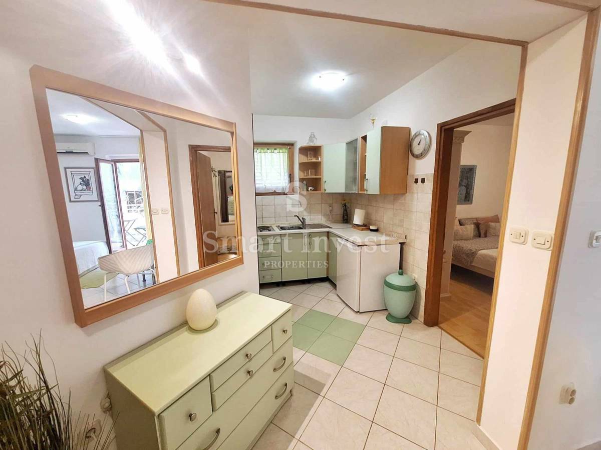 ISTRIA - RABAC, due appartamenti con giardino e parcheggio!