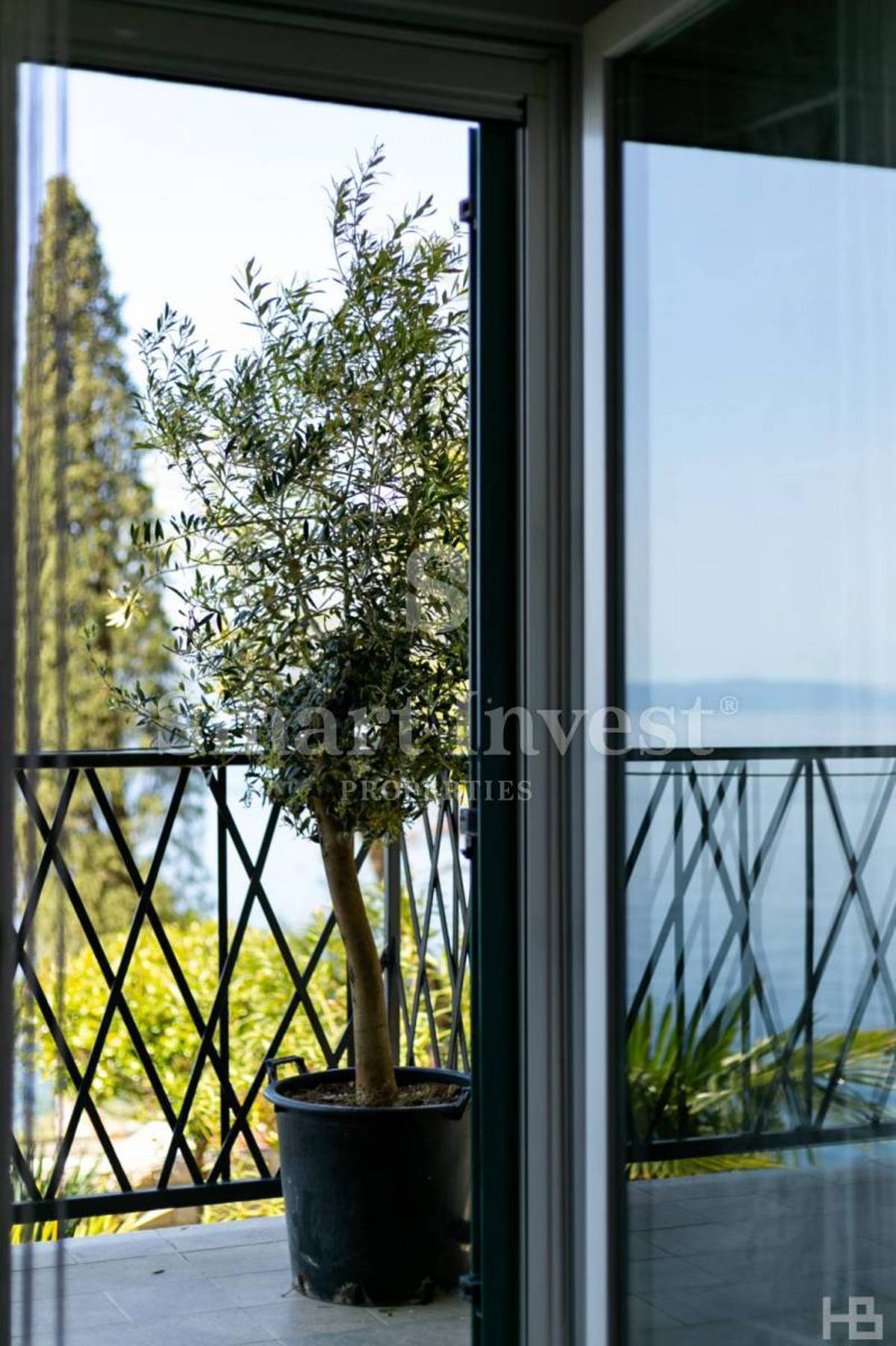 RIJEKA - PEĆINE, 1ST ROW TO THE SEA, Renovated 1-bedroom apartment with balcony 