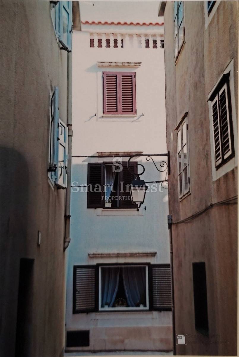 PAG, casa in pieno centro