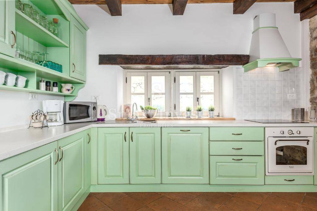 ISTRIA - TINJAN, bellissima villa in pietra con piscina