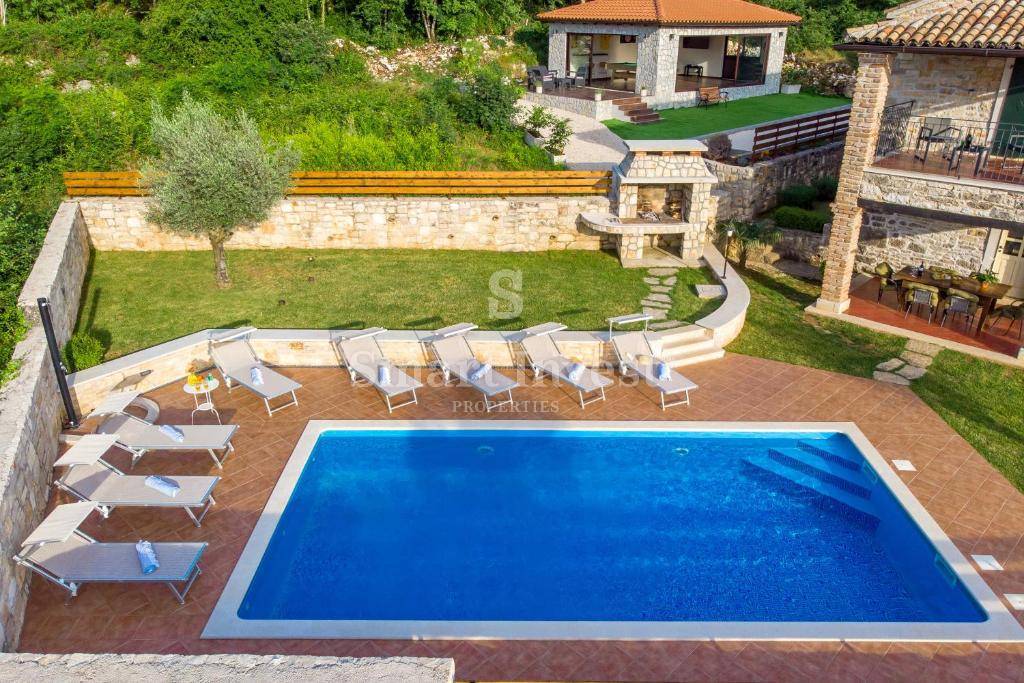 ISTRIA - TINJAN, bellissima villa in pietra con piscina