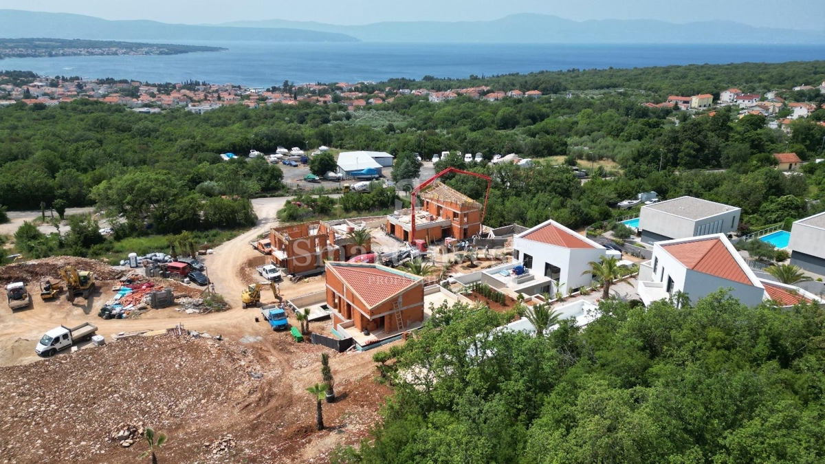 KRK - MALINSKA, villa moderna con piscina, palestra e vista mare