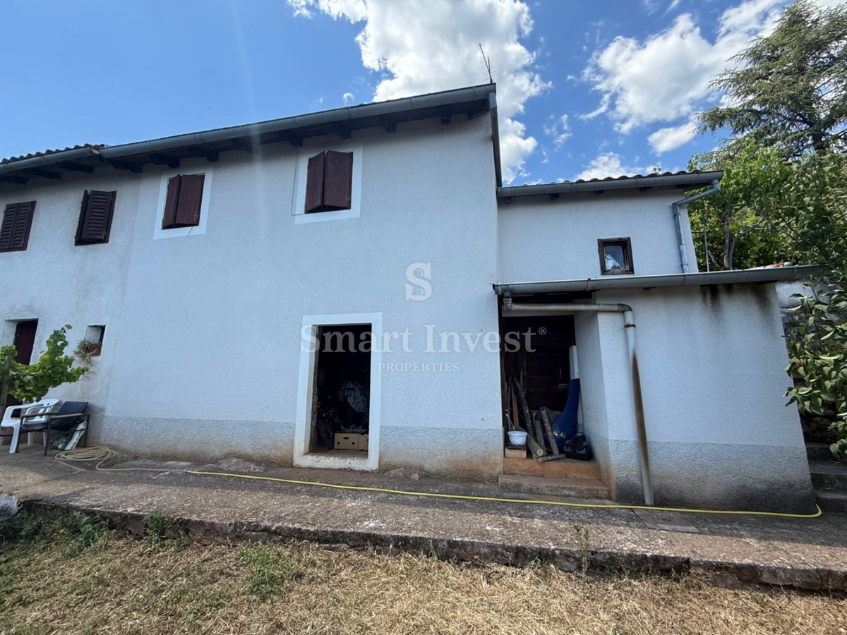 LOVRAN, vecchia casa con vista mare e ampio giardino
