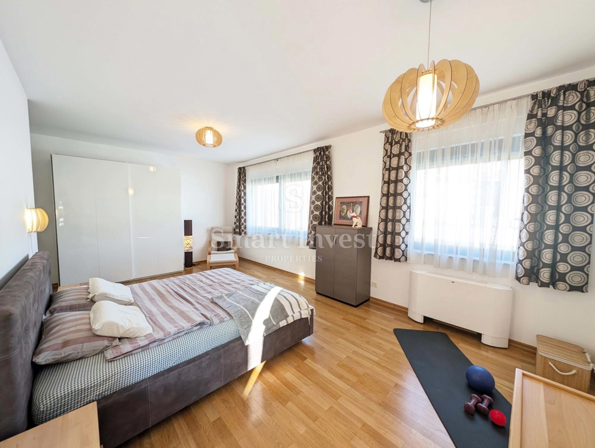 FIUME - CENTRO, spazioso attico duplex, possibilità di realizzare 2 appartamenti