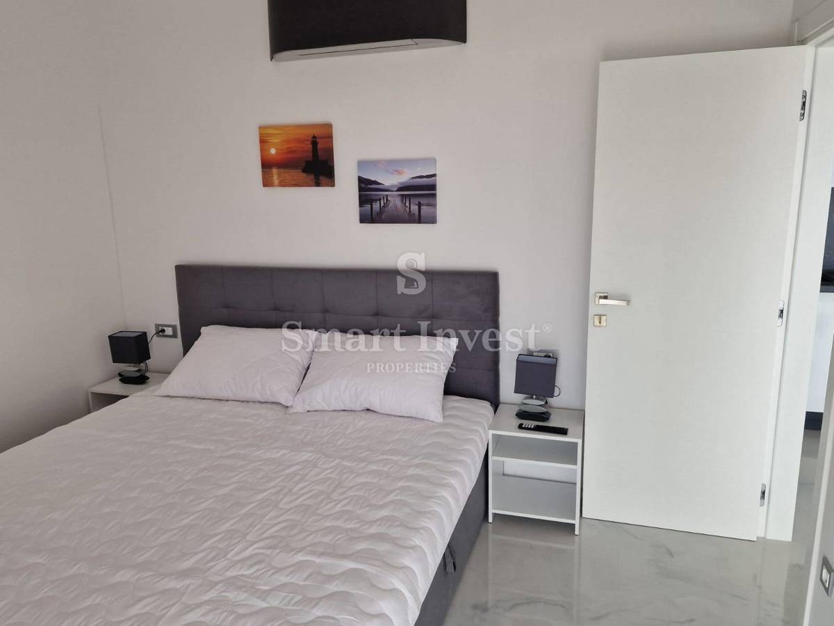 ABBAZIA - BREGI, appartamento con vista mare, piscina e parcheggio