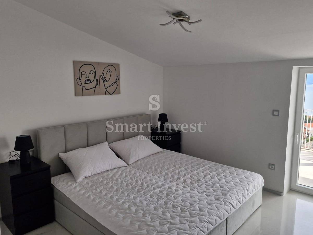 ABBAZIA - BREGI, appartamento con vista mare, piscina e parcheggio