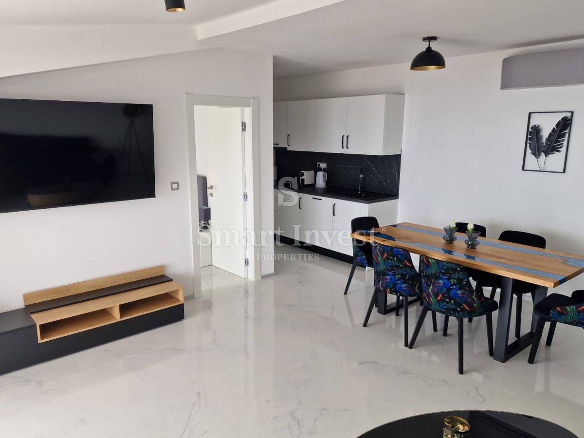 ABBAZIA - BREGI, appartamento con vista mare, piscina e parcheggio