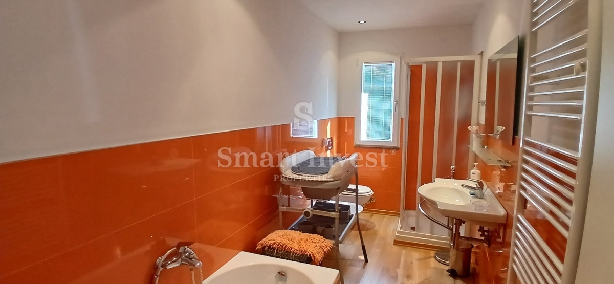 LOVRAN, casa indipendente con vista panoramica sul mare