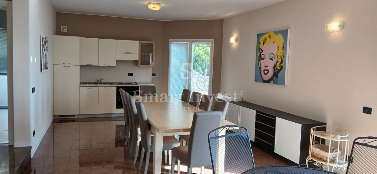 LOVRAN, casa indipendente con vista panoramica sul mare