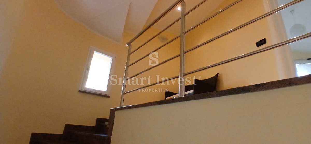 LOVRAN, casa indipendente con vista panoramica sul mare