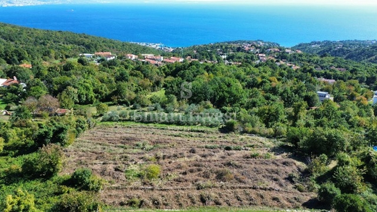IČIĆI - POLJANE, terreno con permesso di costruzione per villa con piscina (A)