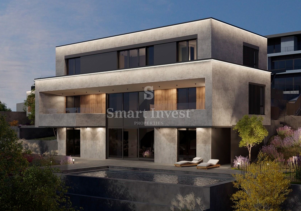 ABBAZIA, villa esclusiva con piscina riscaldata vicino al mare e al centro di Abbazia