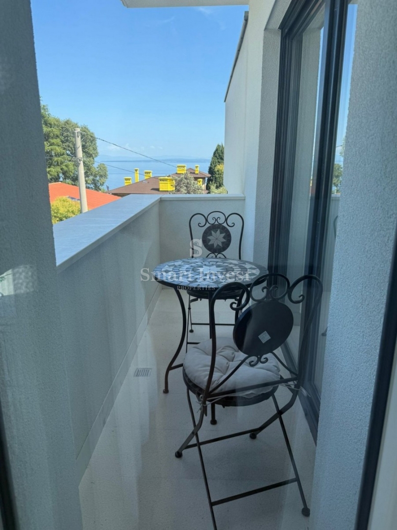 LAURANA, lussuoso appartamento trilocale con piscina vicino al mare