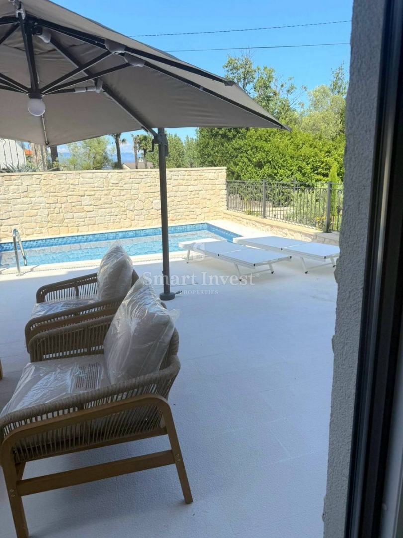 LAURANA, lussuoso appartamento trilocale con piscina vicino al mare