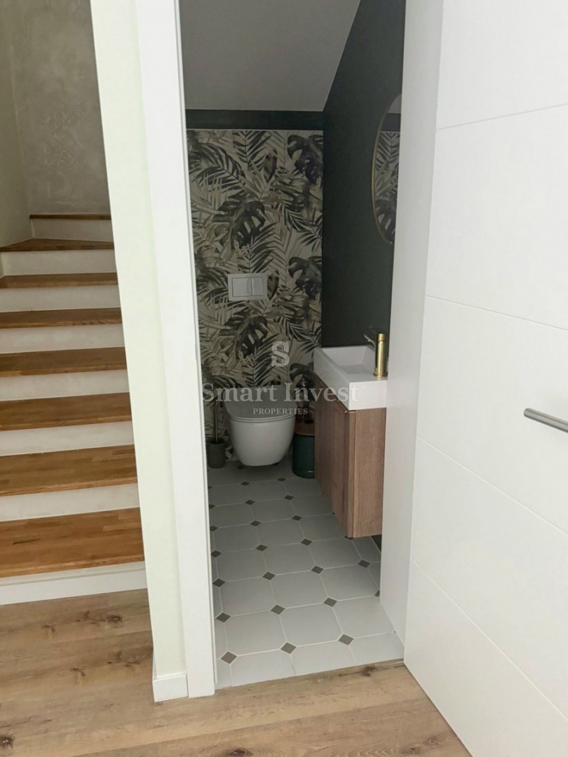 LAURANA, lussuoso appartamento trilocale con piscina vicino al mare