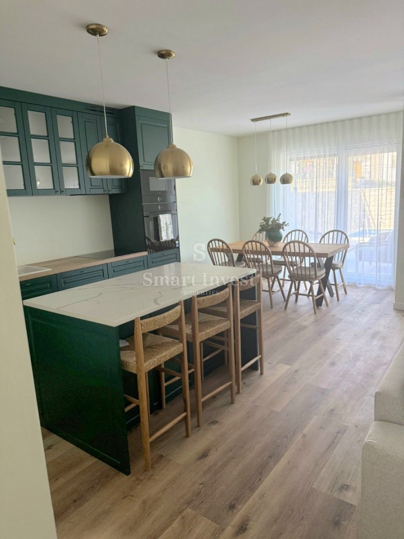 LAURANA, lussuoso appartamento trilocale con piscina vicino al mare