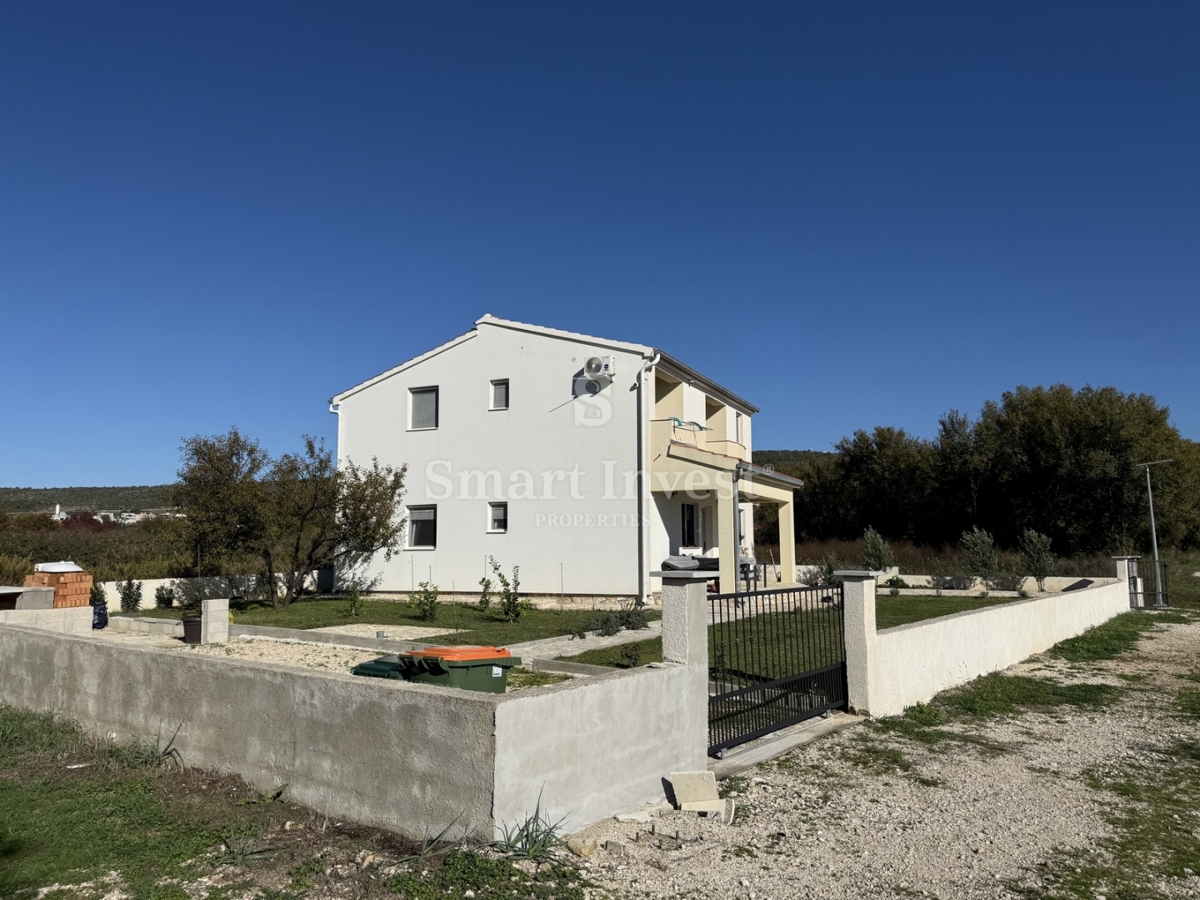 Casa Posedarje, 200m2