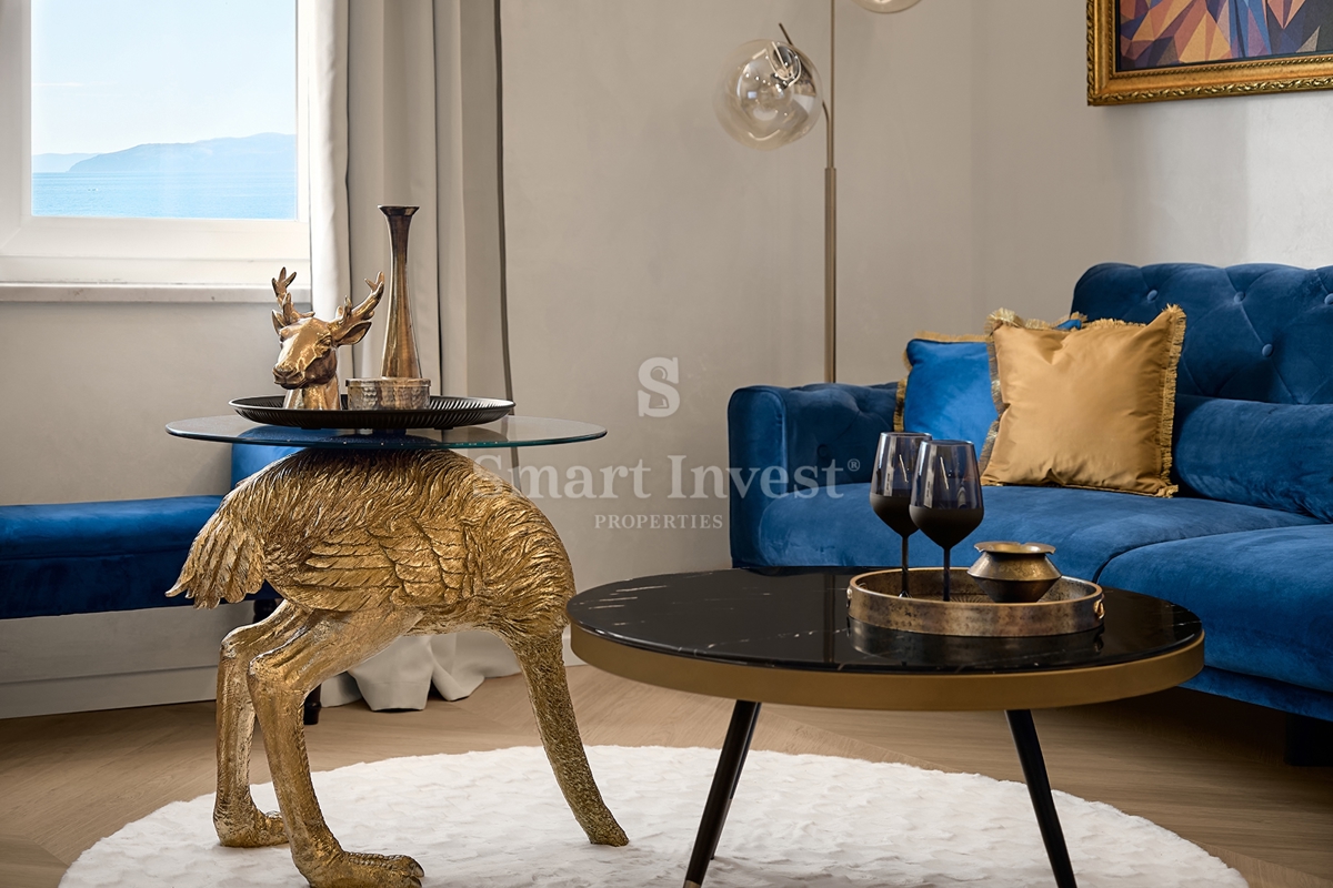 ABBAZIA - CENTRO, lussuoso appartamento trilocale a pochi passi dal mare